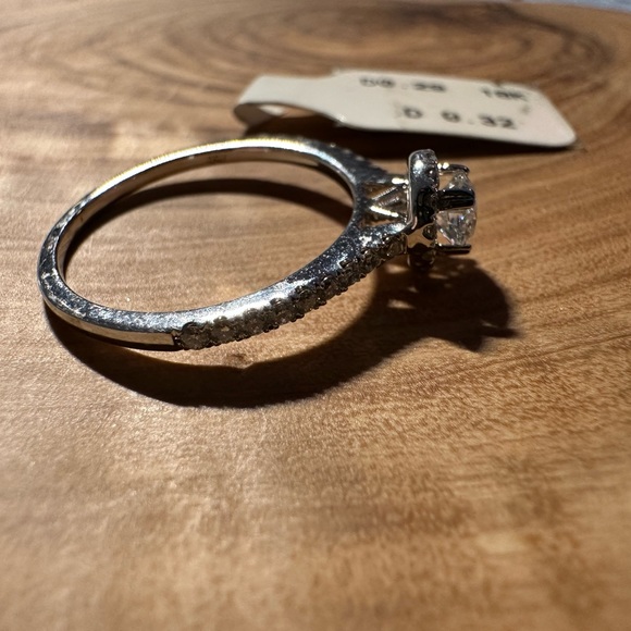 Diamond 💍 Ring (NWT) - Picture 12 of 14